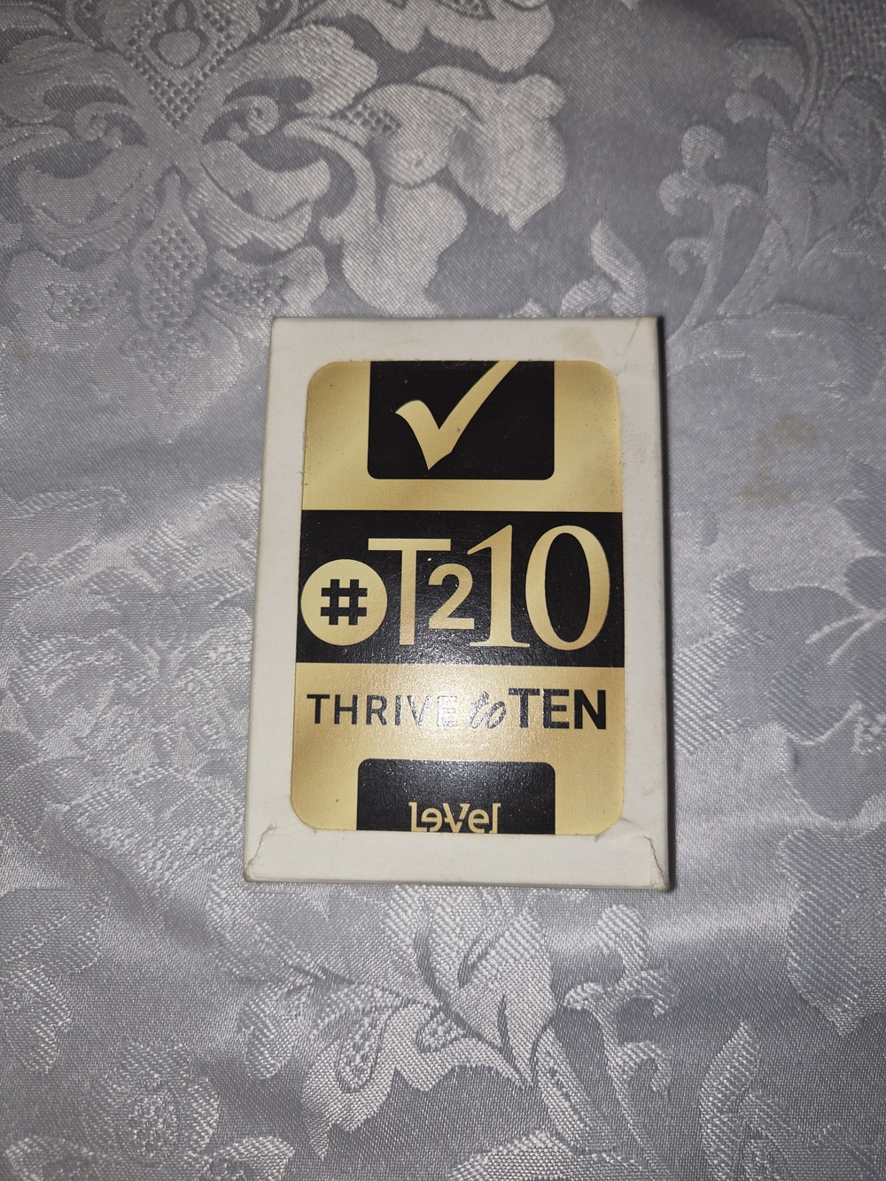 Level T210 Thrive to Ten Card Game - Gold and Black